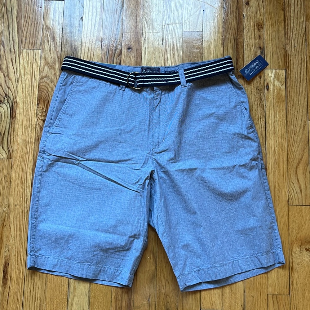 Men’s cotton slim fit short with belt